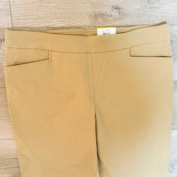Time and Tru Capri Crop Pants Womens Size 14 Khaki Mid Rise Millennium Casual - Picture 6 of 12